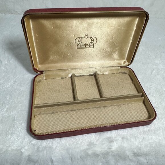 Vintage Red Leatherette Jewelry Box Red With Gold Crowns Horse Heads And Swords - Picture 4 of 7
